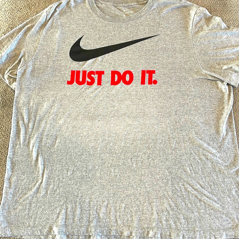 Nike gray logo tshirt